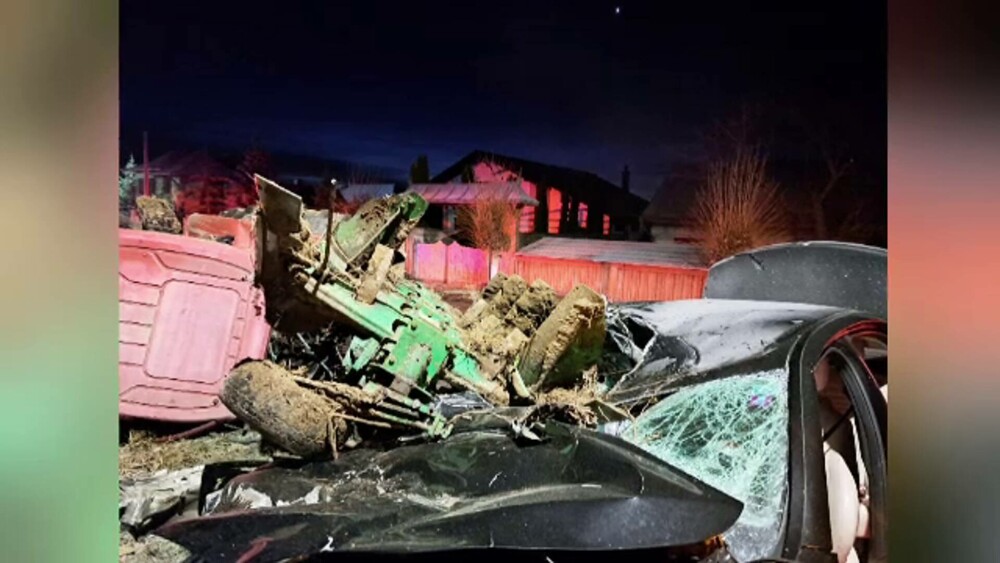 Accident mortal în Suceava, provocat de un șofer beat. Momentul în care se izbește violent de un tractor cu plug | FOTO&VIDEO - Imaginea 3