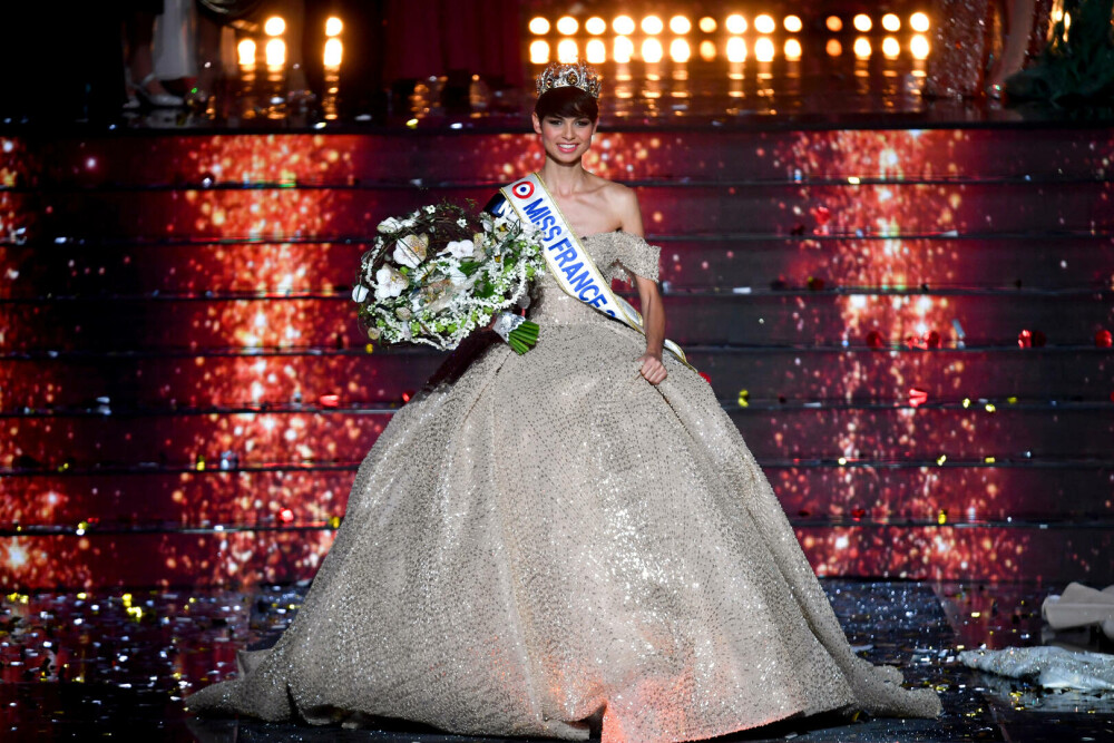 Câștigătoarea Miss Franţa 2024 are părul scurt, o premieră în concurs din 1999 încoace. Cum arată Eve Gilles | GALERIE FOTO - Imaginea 4