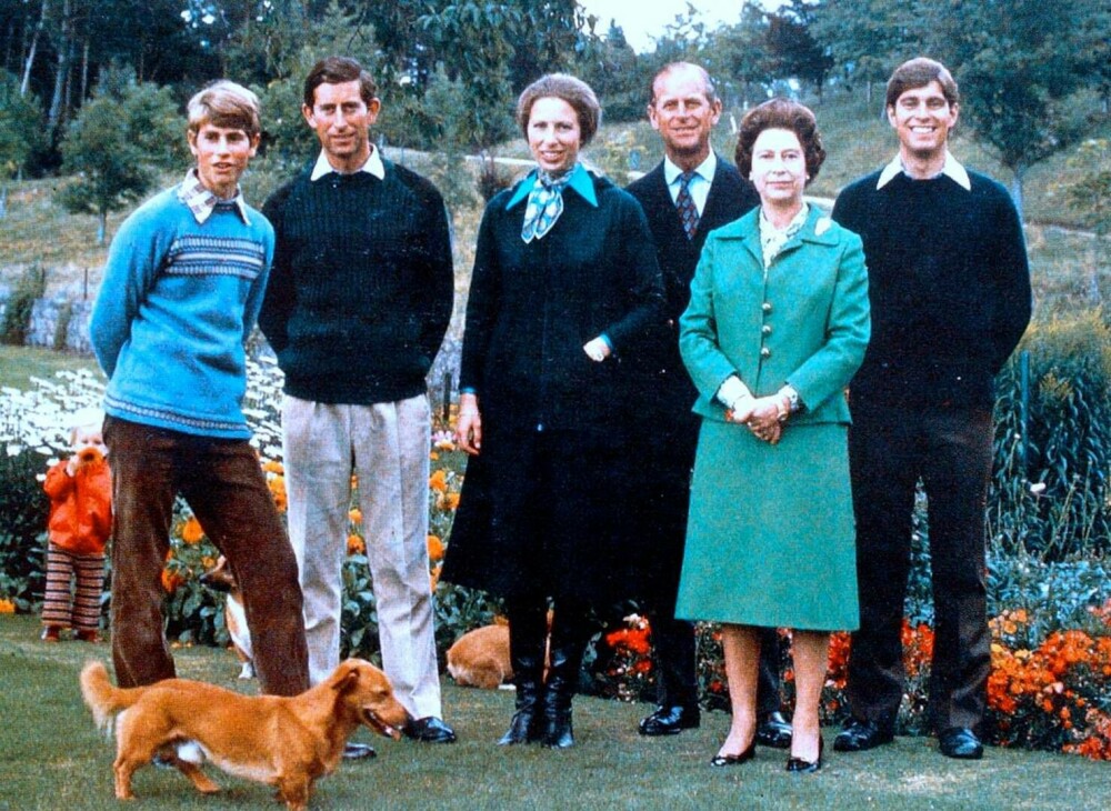 Imagini de colecție cu Familia Regală Britanică. Felicitările de Crăciun ale Casei de Windsor, tradiție veche plină de farmec - Imaginea 34