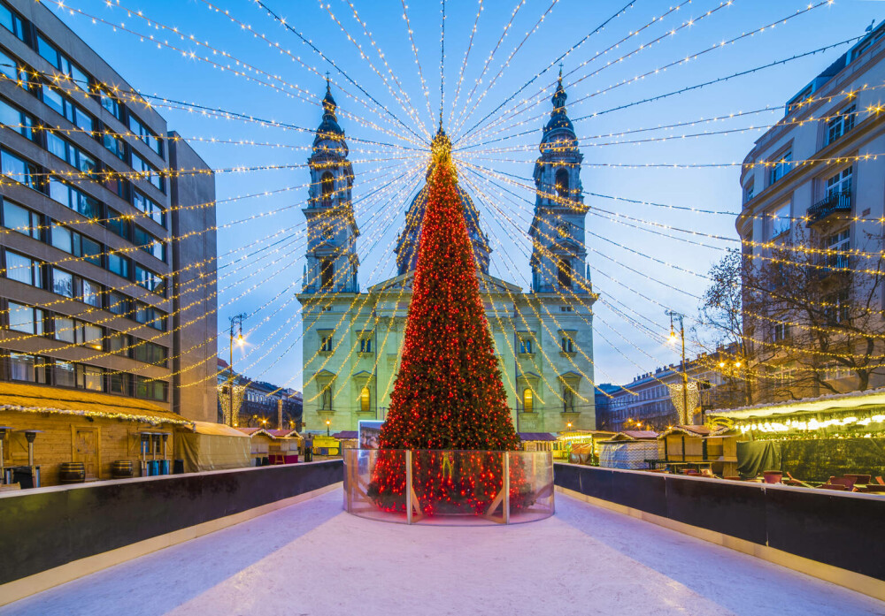 FOTO. Cei mai frumoși brazi de Crăciun din Europa în 2023. Craiova și Brașov sunt în top - Imaginea 5