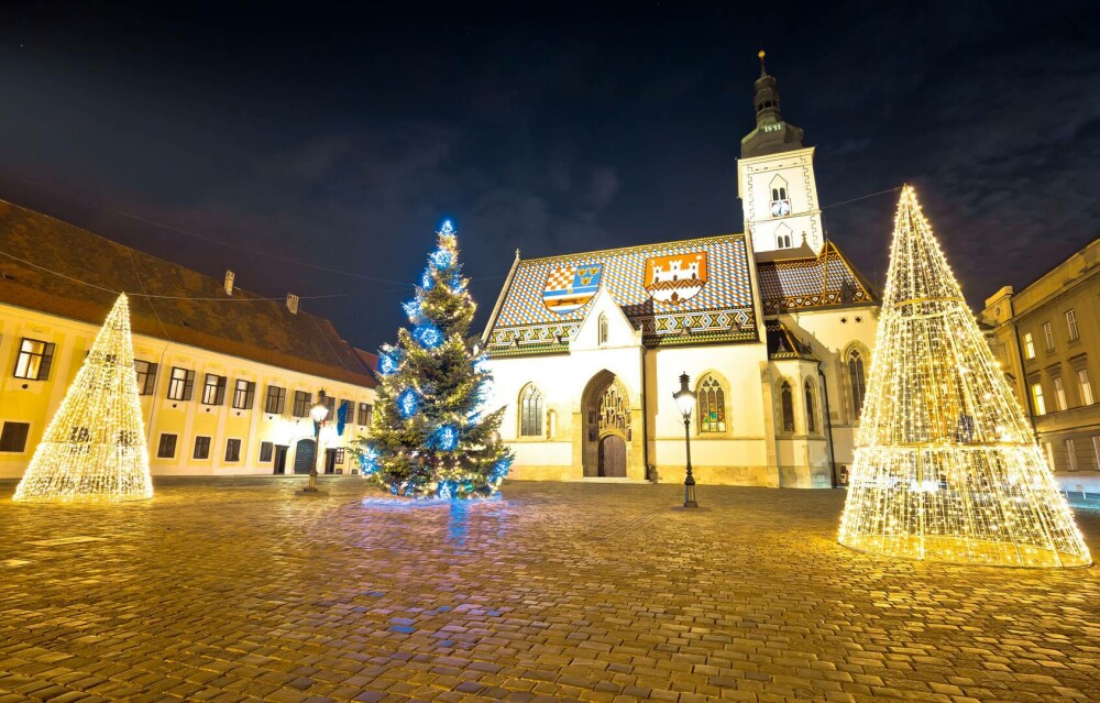 FOTO. Cei mai frumoși brazi de Crăciun din Europa în 2023. Craiova și Brașov sunt în top - Imaginea 9