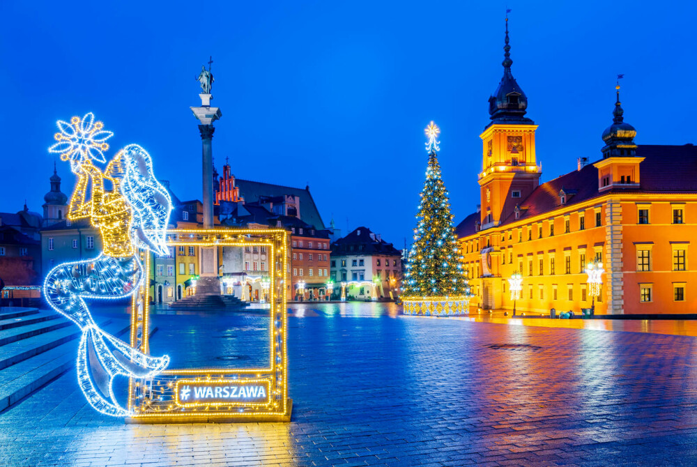 FOTO. Cei mai frumoși brazi de Crăciun din Europa în 2023. Craiova și Brașov sunt în top - Imaginea 12