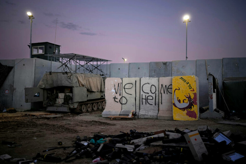 2023 în imagini: războiul Israel - Hamas. Moarte și devastare în Gaza, după luni întregi de lupte crâncene | GALERIE FOTO - Imaginea 3