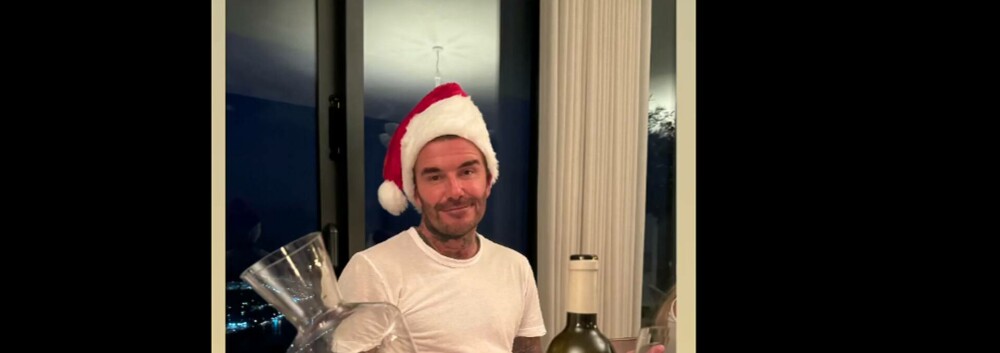 David și Victoria Beckham și-au surprins fanii înainte de sărbători. Cum arată Crăciunul în familia Beckham. FOTO - Imaginea 5