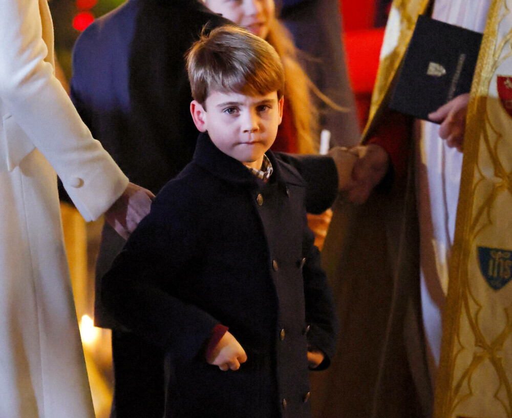 Prințul Louis, în centrul atenției la concertul de Crăciun al lui Kate Middleton. Gestul care a topit inimile oamenilor VIDEO - Imaginea 3