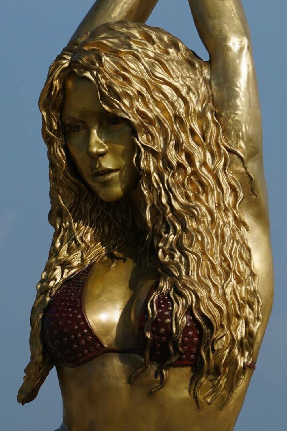 Shakira are statuie în orașul său natal. Monumentul are o înălțime impresionantă | GALERIE FOTO - Imaginea 2
