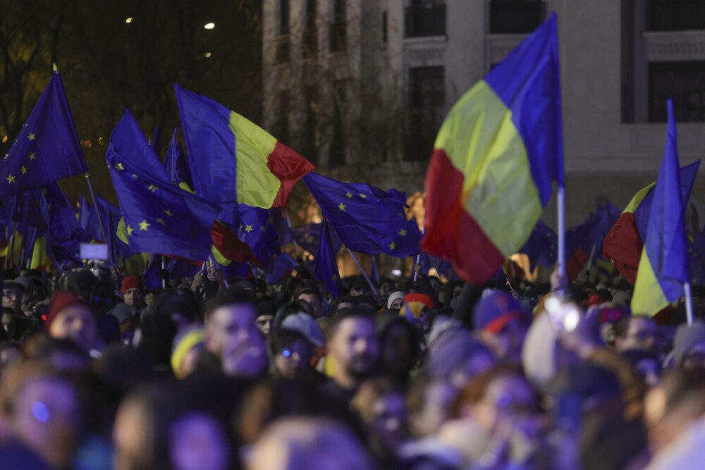 Pro-demokrati-møte i Bucuresti. Tusenvis deltar i et borgermaraton om frihet | LIVE - Bilde 1