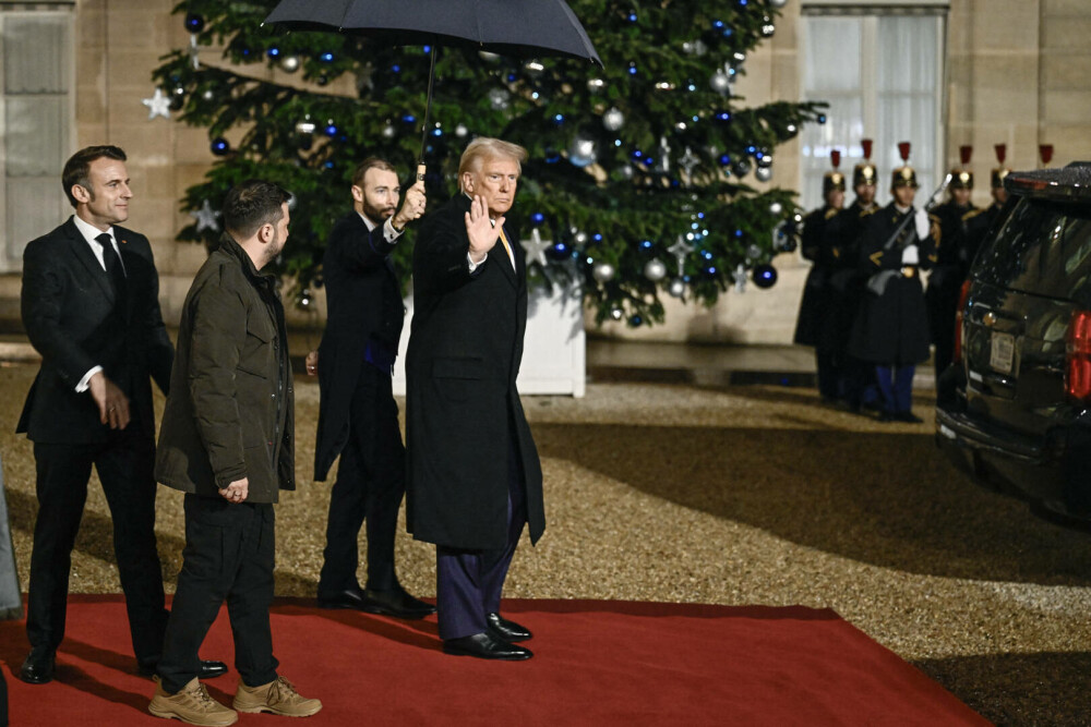 Trump, Zelenski și Macron s-au întâlnit la Paris. Ce a declarat președintele Ucrainei. „Cu toţii ne dorim pacea” - Imaginea 4