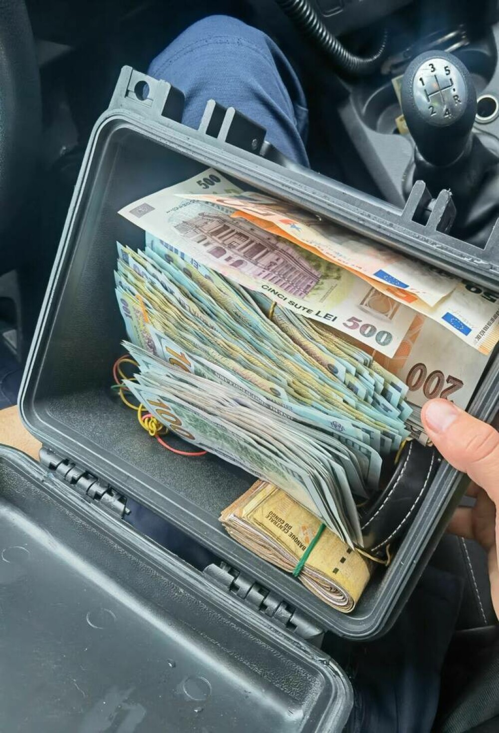 Horațiu Potra, un apropiat al lui Călin Georgescu, reținut de poliție. Venea cu 20 de oameni și mai multe arme spre București - Imaginea 2