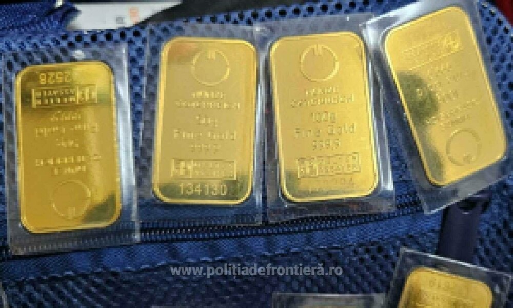 Descoperire de peste 220.000 de euro în aeroportul din Timișoara. Ce au găsit autoritățile în bagajul unui bărbat. FOTO - Imaginea 7