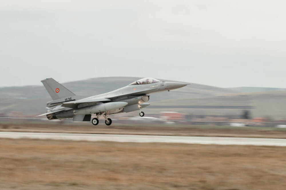 România își modernizează armata. Noile achiziții ale forțelor armate au ajuns în baza de la Câmpia Turzii - Imaginea 4