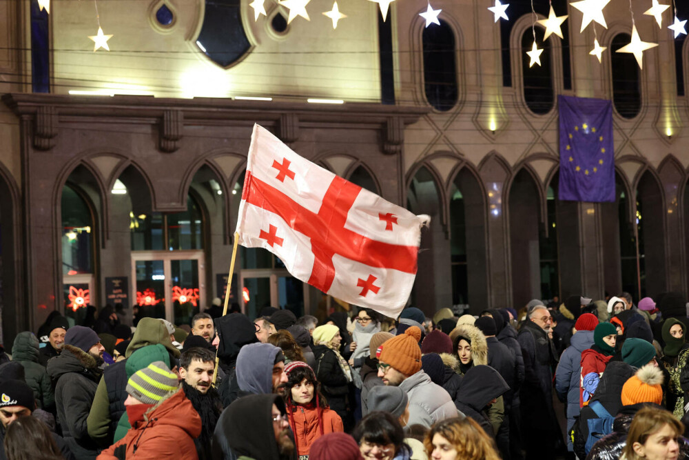 Mii de manifestanţi pro-UE s-au reunit din nou Georgia. Au organizat marşuri în aproximativ zece locuri din capitală - Imaginea 7