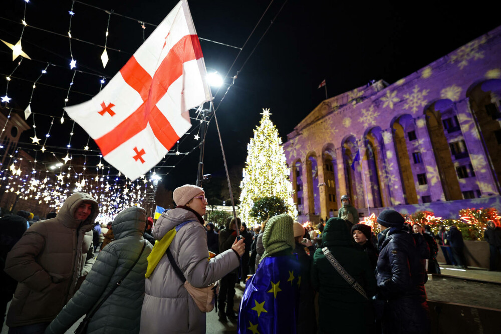 Mii de manifestanţi pro-UE s-au reunit din nou Georgia. Au organizat marşuri în aproximativ zece locuri din capitală - Imaginea 8