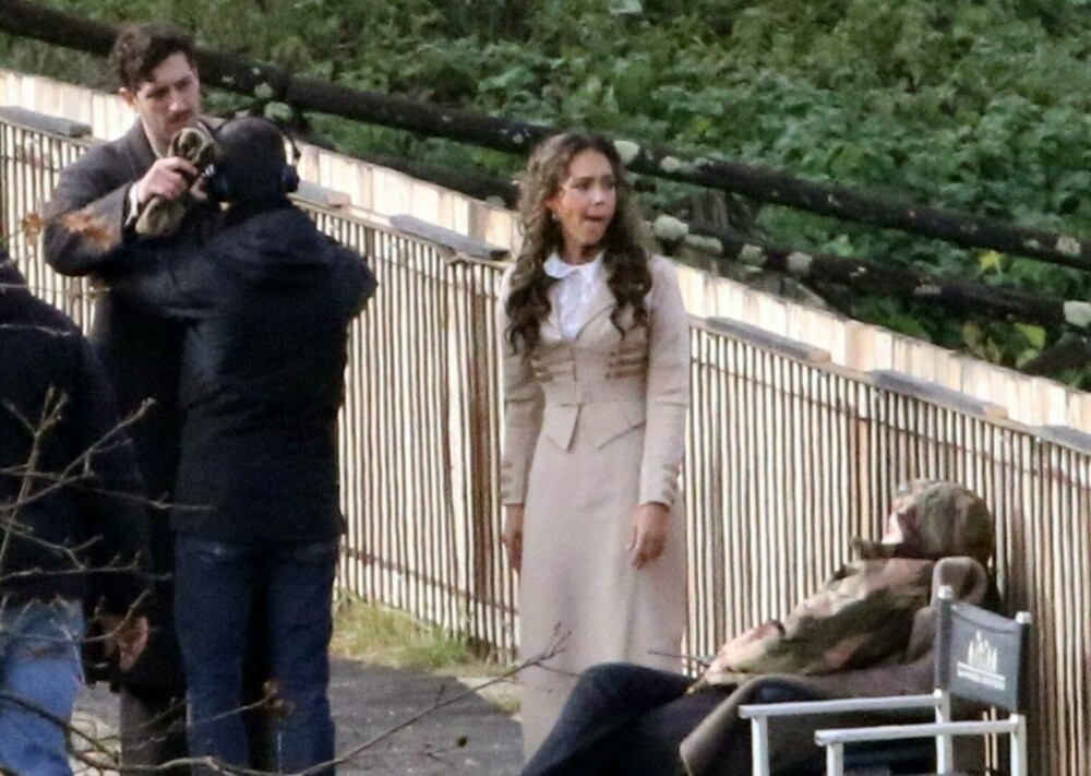 Jessica Alba, pe platourile de filmare alături de Lorenzo de Moor. Cum au fost surprinși. FOTO - Imaginea 11