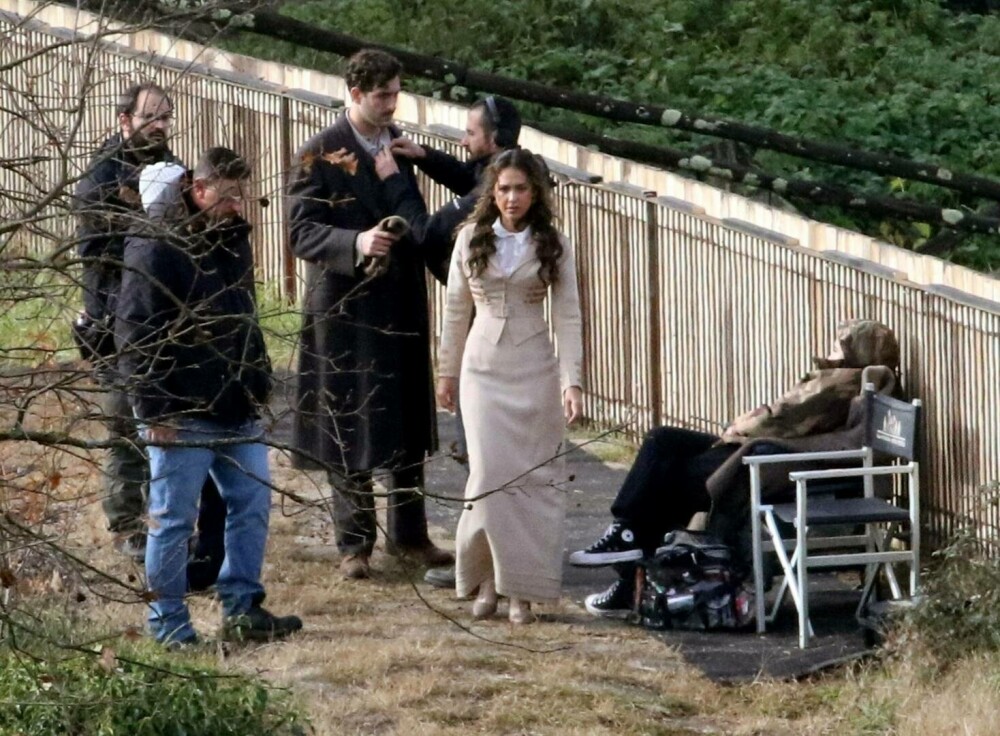 Jessica Alba, pe platourile de filmare alături de Lorenzo de Moor. Cum au fost surprinși. FOTO - Imaginea 12