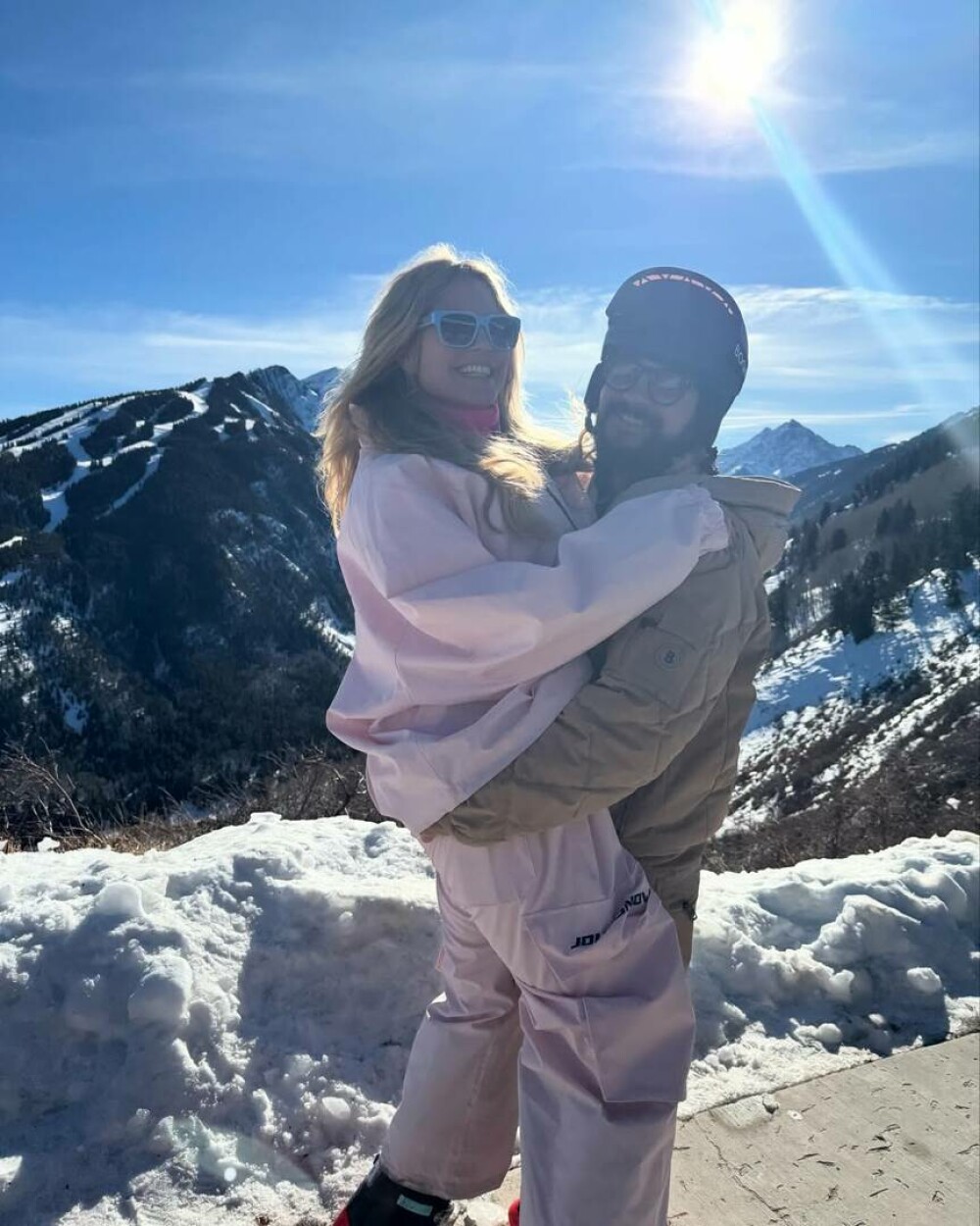 Heidi Klum și soțul ei, la schi în Aspen. Momentul surprins de paparazzi. GALERIE FOTO - Imaginea 20