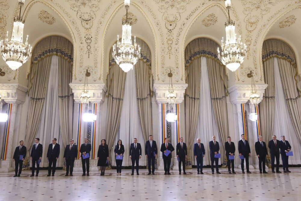 Guvernul Ciolacu a primit votul de încredere al Parlamentului, cu 240 de voturi „pentru”. Lista miniștrilor din noul cabinet - Imaginea 8