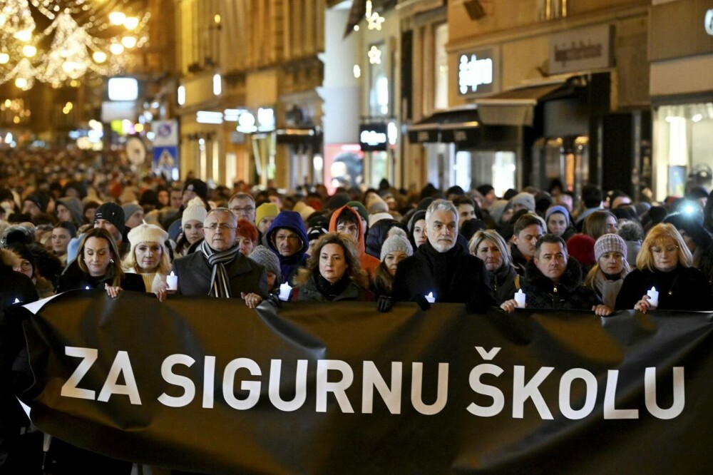 Mii de persoane au manifestat în Croaţia pentru mai multă siguranţă după un atac cu cuţitul într-o şcoală din Zagreb. VIDEO - Imaginea 5