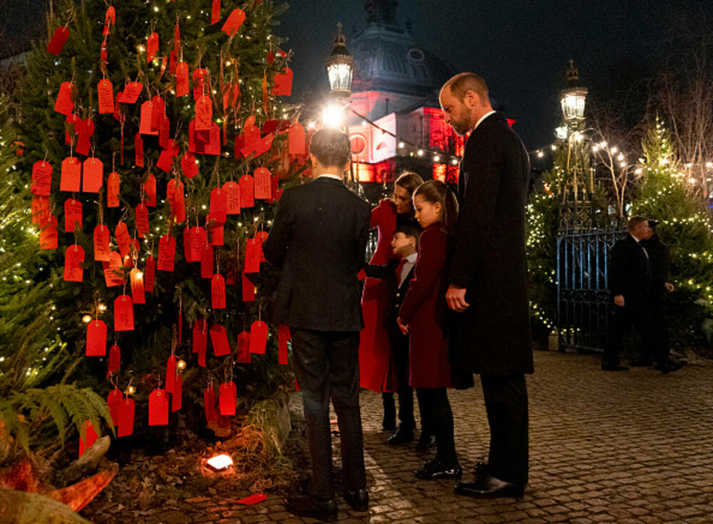 Imagini de la concertul de colinde de la Westminster Abbey, organizat în fiecare an de prinţesa Kate. FOTO & VIDEO - Imaginea 34