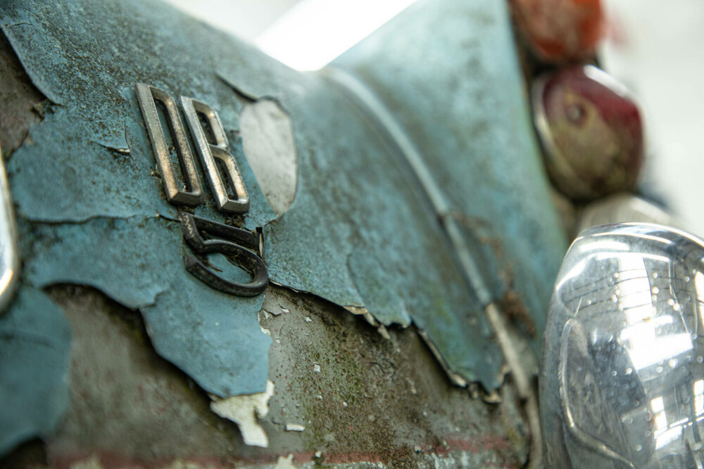 Un Aston Martin DB5 ruginit, restaurat spectaculos după 50 de ani. Valorează acum un milion de lire sterline. GALERIE FOTO - Imaginea 11