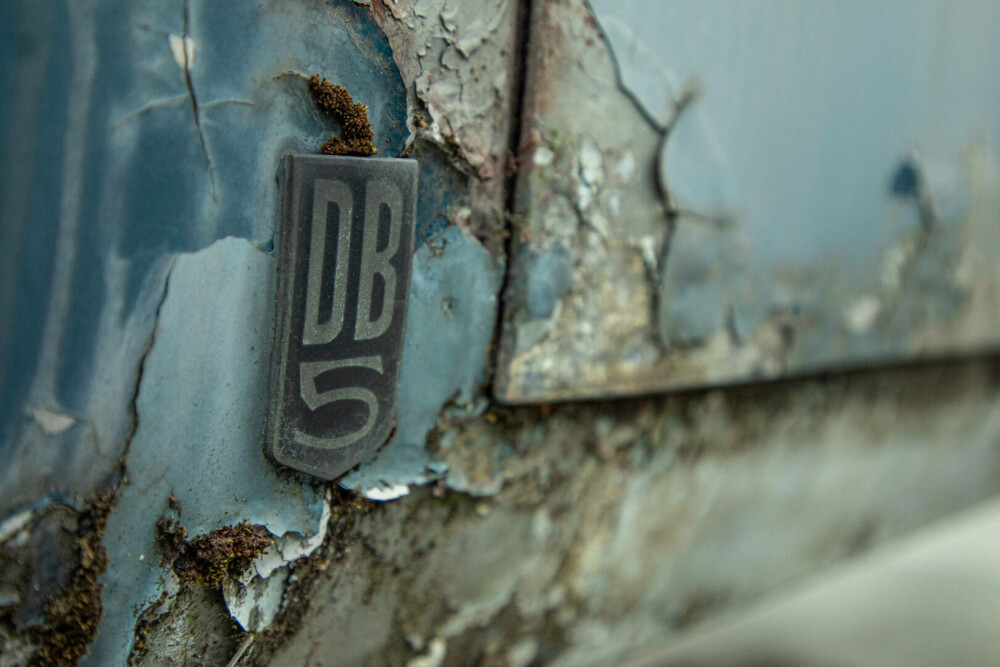 Un Aston Martin DB5 ruginit, restaurat spectaculos după 50 de ani. Valorează acum un milion de lire sterline. GALERIE FOTO - Imaginea 14