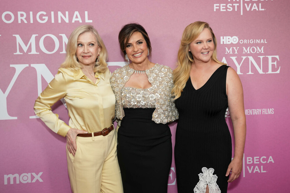 Amy Schumer, despre boala care i-a provocat scăderea dramatică în greutate: „Am slăbit ca să supraviețuiesc” - Imaginea 16