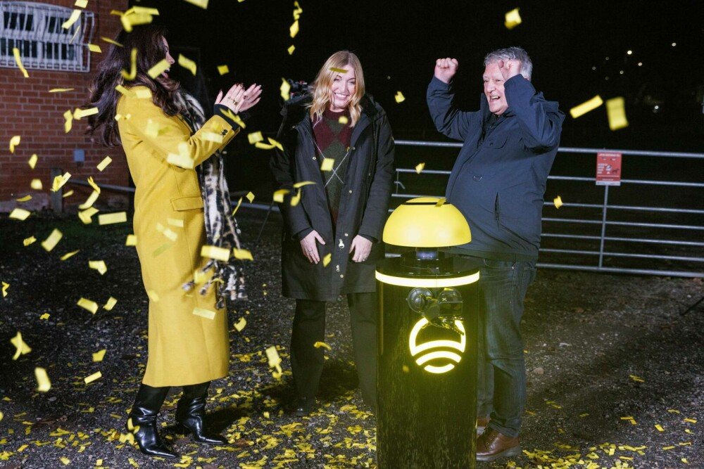 Doi soți britanici mâncau la McDonald’s când au primit un apel care le-a schimbat viața. Deveniseră milionari - Imaginea 2