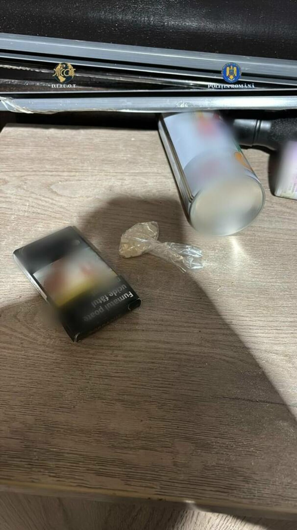 Percheziții de amploare la o rețea de traficanţi care introducea droguri în penitenciare. O avocată, vizată. VIDEO - Imaginea 7