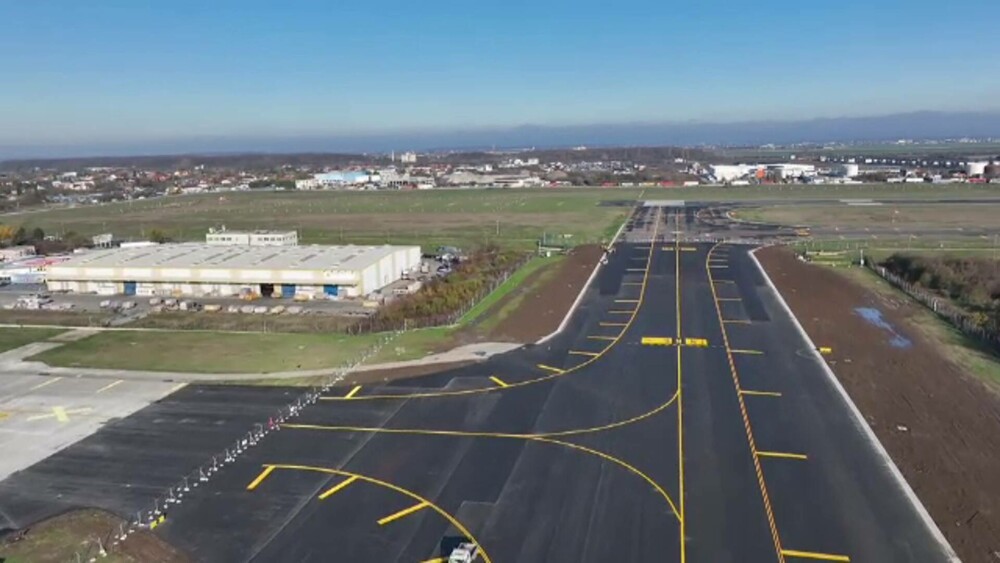 Modernizări ample la Aeroportul Henri Coandă. Sunt 12 ghișee unde pasagerii își pot înregistra singuri bagajul de cală - Imaginea 4