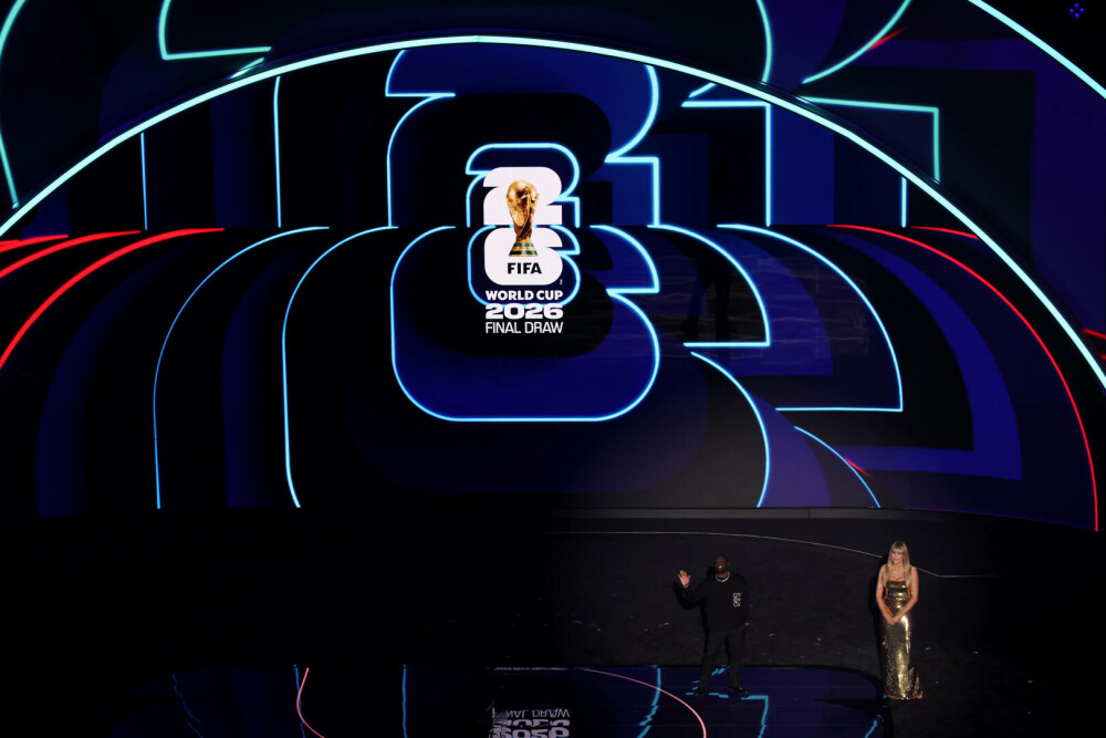 Heidi Klum a strălucit la tragerea la sorți a CM 2026, într-o rochie aurie spectaculoasă. GALERIE FOTO - Imaginea 13