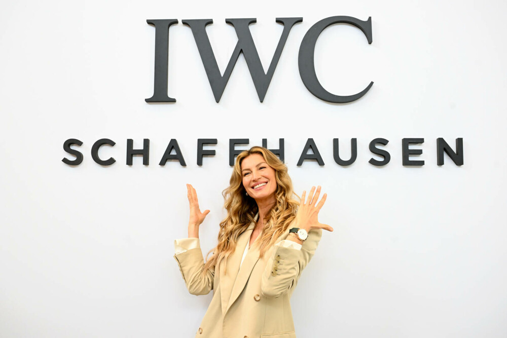 Gisele Bündchen, în formă excepțională la câteva luni după naștere. Cum a fost fotografiată în timpul unor filmări. FOTO - Imaginea 10