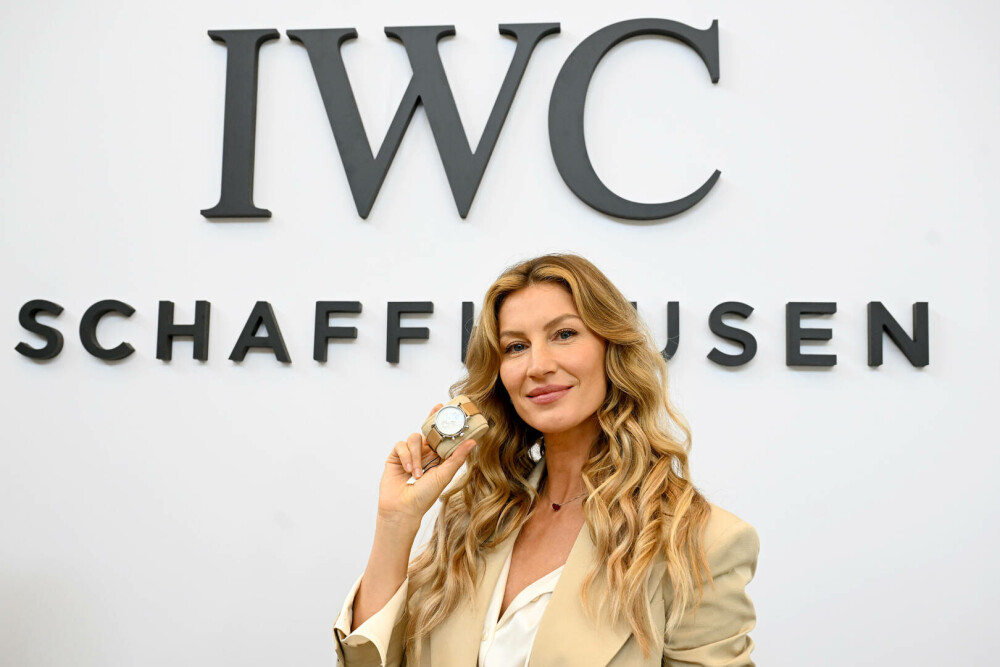 Gisele Bündchen, în formă excepțională la câteva luni după naștere. Cum a fost fotografiată în timpul unor filmări. FOTO - Imaginea 11