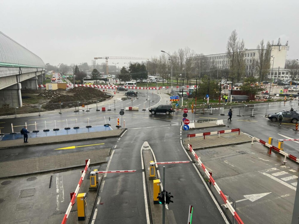 CNAB: Fluxurile auto din fața Aeroportului Otopeni, reconfigurate temporar din cauza lucrărilor la viitoarea stație de metrou - Imaginea 3