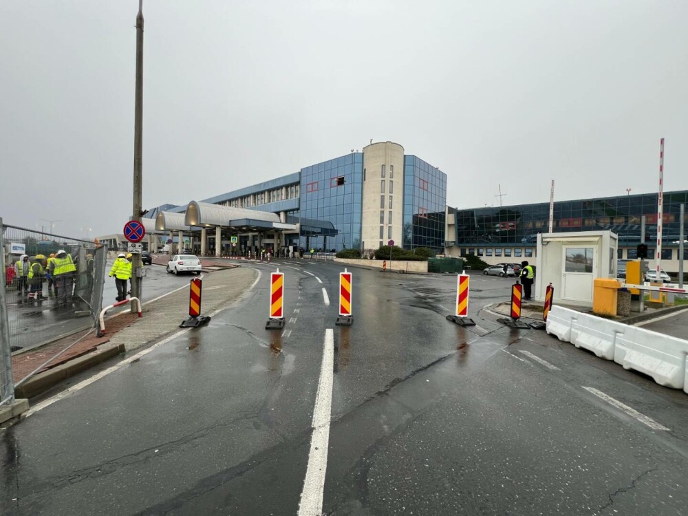 CNAB: Fluxurile auto din fața Aeroportului Otopeni, reconfigurate temporar din cauza lucrărilor la viitoarea stație de metrou - Imaginea 11