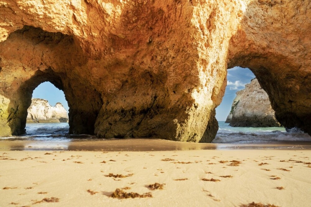 Unde se află „California de Europa”. La doar patru ore de București, a fost premiată pentru cele mai frumoase plaje - Imaginea 5