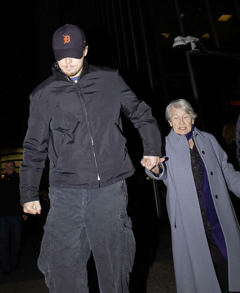 Leonardo DiCaprio a dezvăluit motivul pentru care își acoperă fața atunci când este în public - Imaginea 11