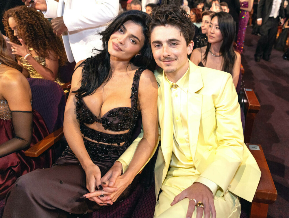Kylie Jenner și Timothee Chalamet au pus capăt zvonurilor despre despărțire. Cum s-au afișat pe covorul roșu. GALERIE FOTO - Imaginea 29