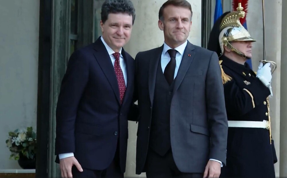 Nicușor Dan, primit de Emmanuel Macron: Ne-am împărtăşit experienţa în ceea ce priveşte războiul hibrid, avem de învățat - Imaginea 1