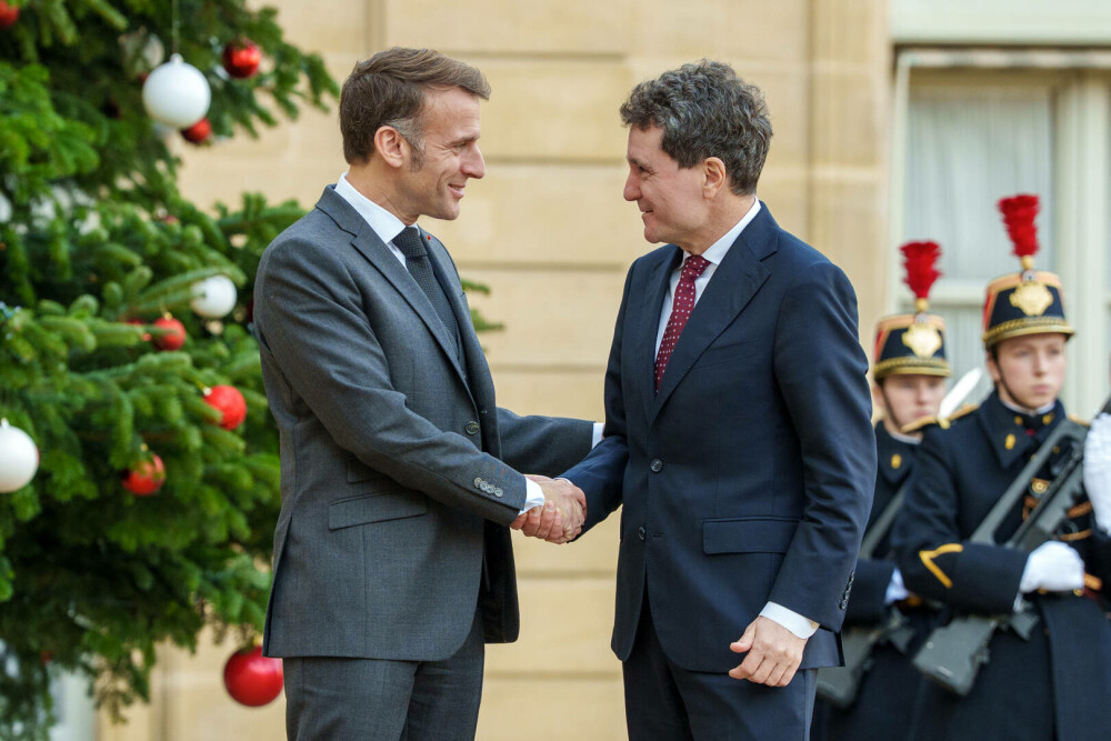 Nicușor Dan, primit de Emmanuel Macron: Ne-am împărtăşit experienţa în ceea ce priveşte războiul hibrid, avem de învățat - Imaginea 10