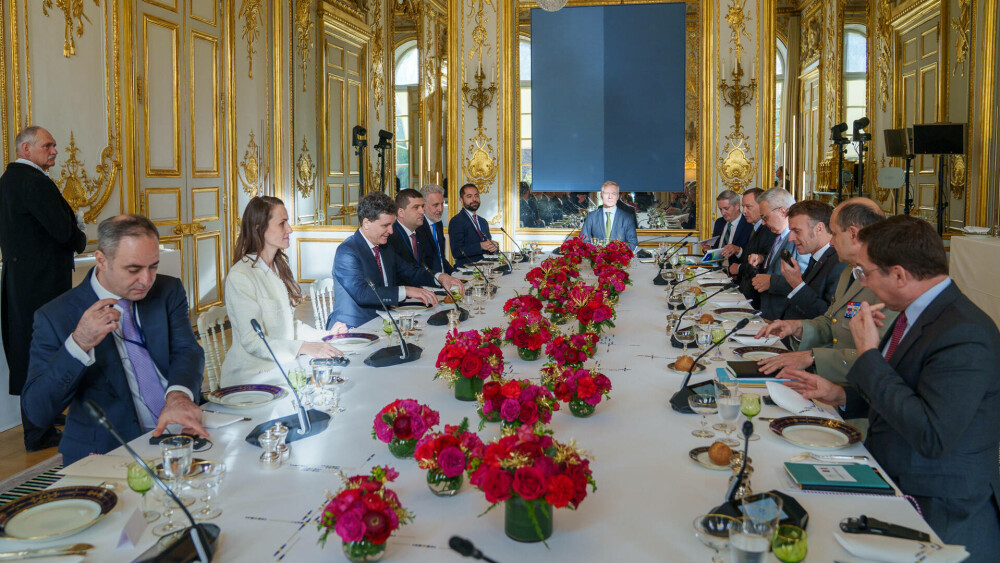 Nicușor Dan, primit de Emmanuel Macron: Ne-am împărtăşit experienţa în ceea ce priveşte războiul hibrid, avem de învățat - Imaginea 11