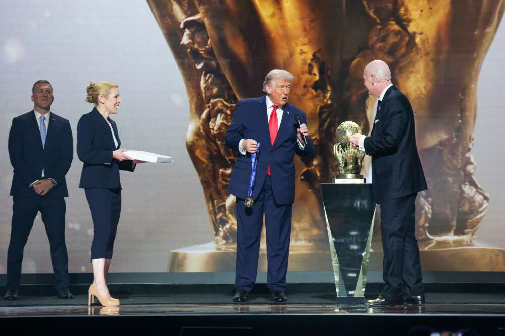 Gianni Infantino este acuzat că ar fi încălcat regulile FIFA după ce i-a acordat premiul pentru pace lui Donald Trump - Imaginea 4