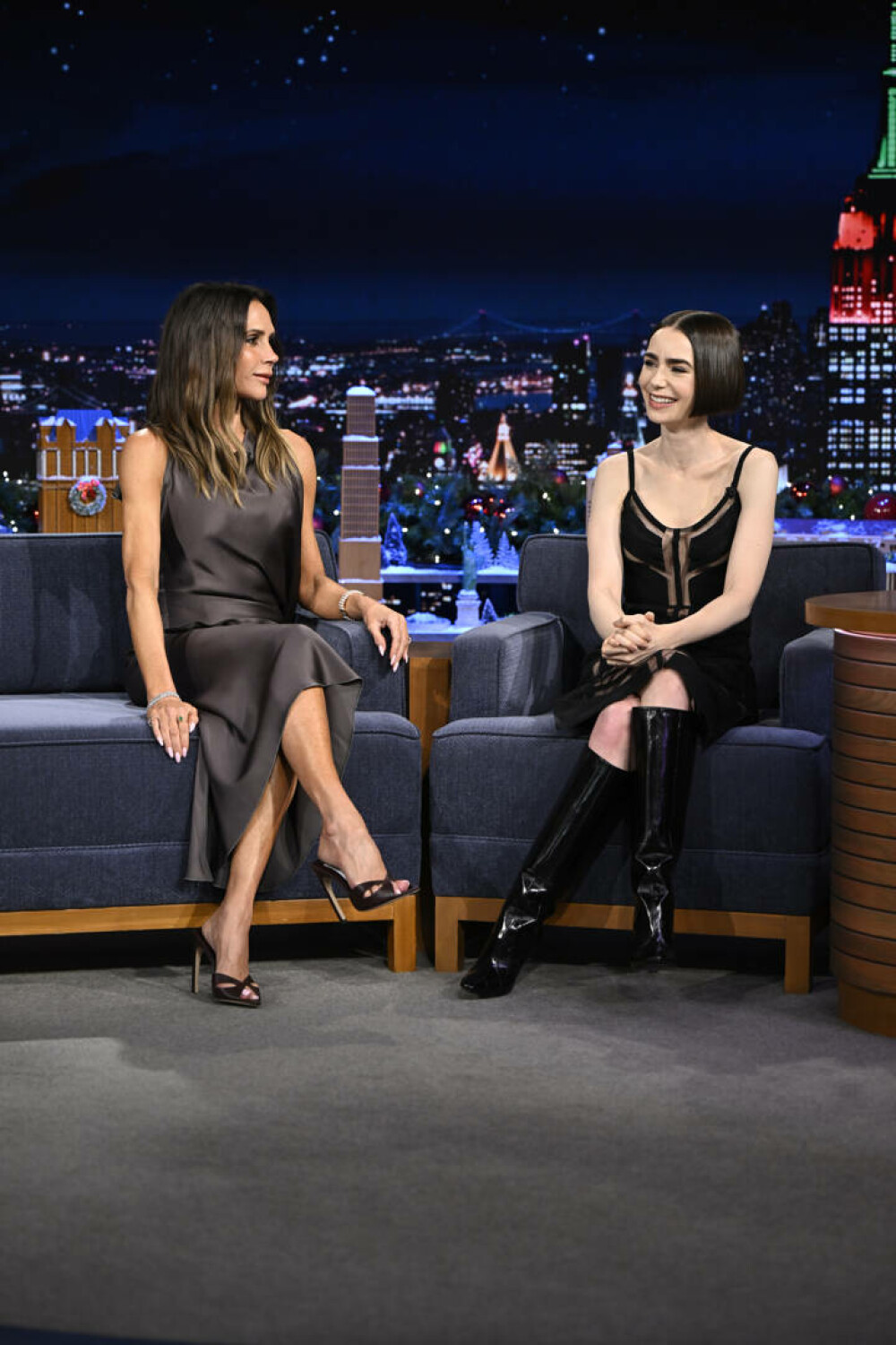 Lily Collins a izbucnit în lacrimi când a întâlnit-o pentru prima dată pe Victoria Beckham. FOTO&VIDEO - Imaginea 6