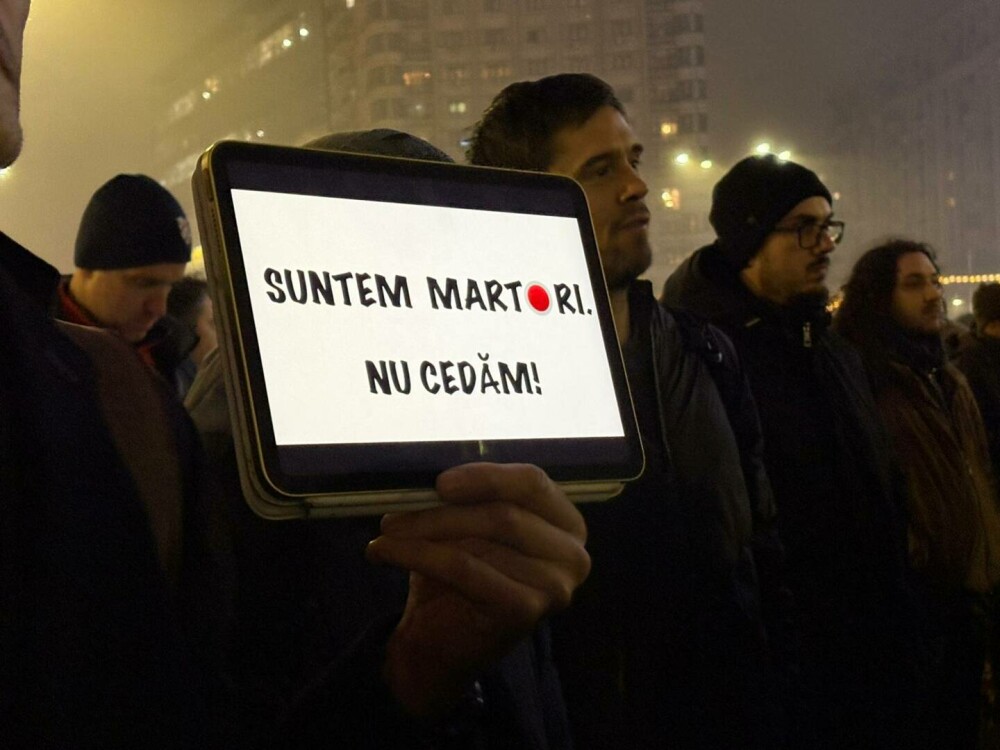 Protest în Piața Victoriei. Sute de oameni au ieșit în stradă să ceară demiteri la vârful Justiției. VIDEO - Imaginea 2