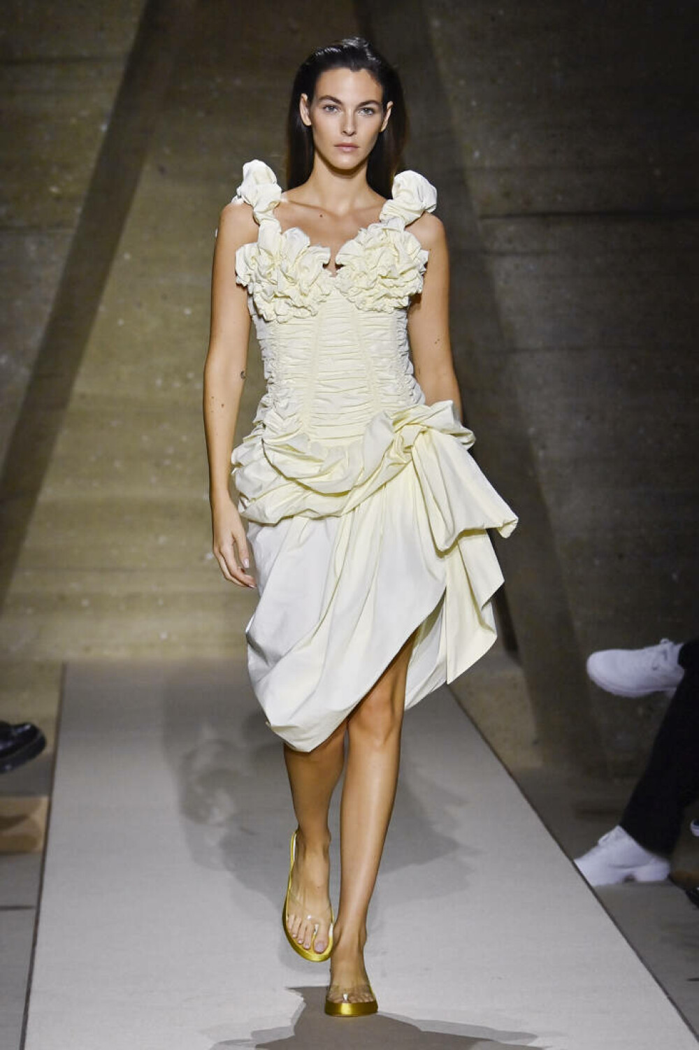 Femeia pentru care DiCaprio a spus „adio” limitei de vârstă. Cum arată modelul care i-a anulat faimoasa teorie. GALERIE FOTO - Imaginea 17