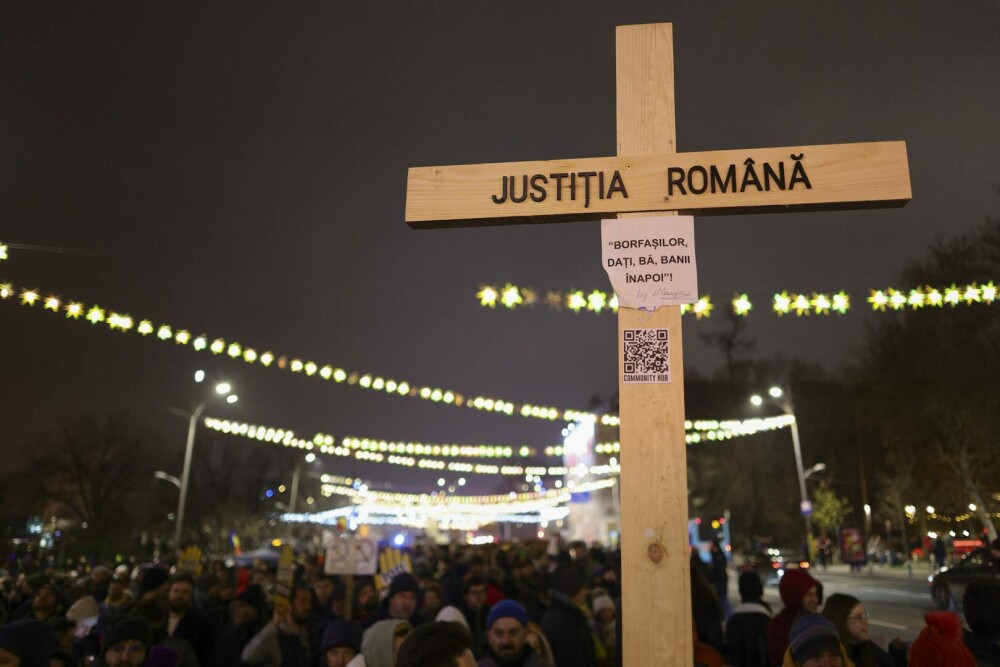 A cincea seară de proteste în Capitală și marile orașe. Românii cer demisia Liei Savonea și schimbări în sistemul de justiție - Imaginea 3
