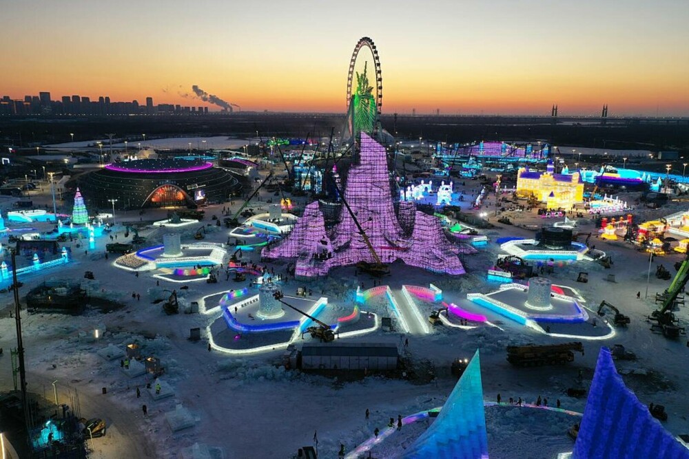 Unde se deschide cel mai mare parc tematic de iarnă din lume. Orașul de gheață își așteaptă vizitatorii | GALERIE FOTO - Imaginea 6