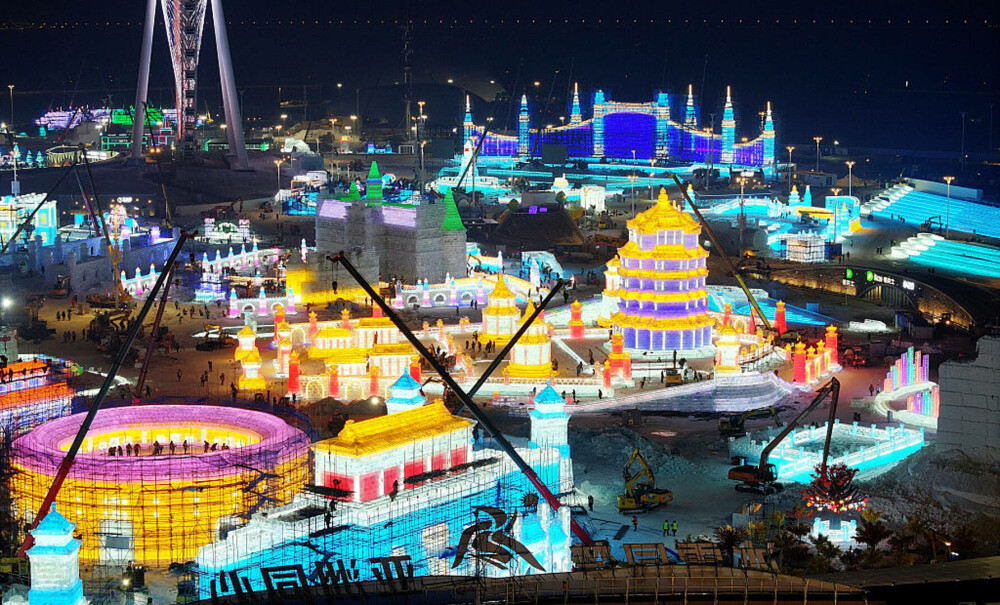 Unde se deschide cel mai mare parc tematic de iarnă din lume. Orașul de gheață își așteaptă vizitatorii | GALERIE FOTO - Imaginea 14