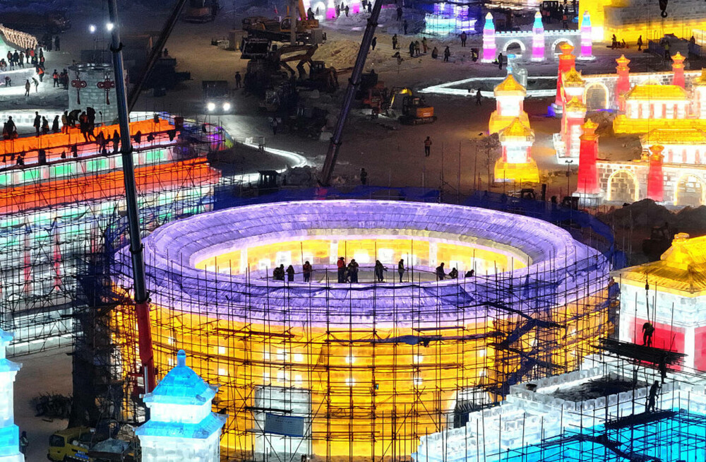 Unde se deschide cel mai mare parc tematic de iarnă din lume. Orașul de gheață își așteaptă vizitatorii | GALERIE FOTO - Imaginea 15