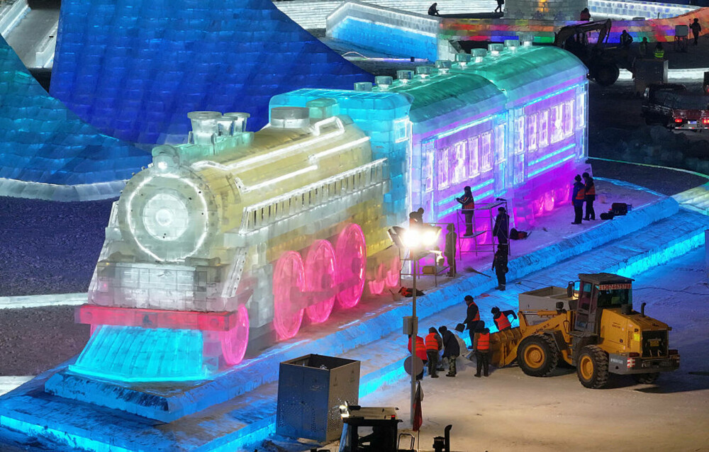 Unde se deschide cel mai mare parc tematic de iarnă din lume. Orașul de gheață își așteaptă vizitatorii | GALERIE FOTO - Imaginea 16