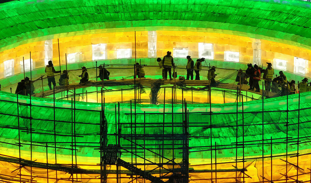 Unde se deschide cel mai mare parc tematic de iarnă din lume. Orașul de gheață își așteaptă vizitatorii | GALERIE FOTO - Imaginea 30